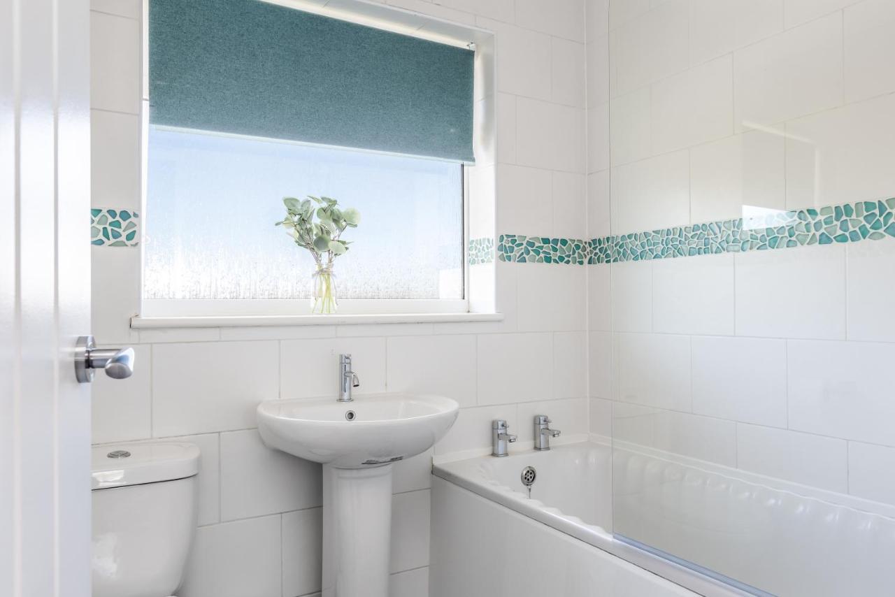 Curlew - 3 Bedrooms Wi-Fi, Parking, Contractors Thornton  Exterior photo