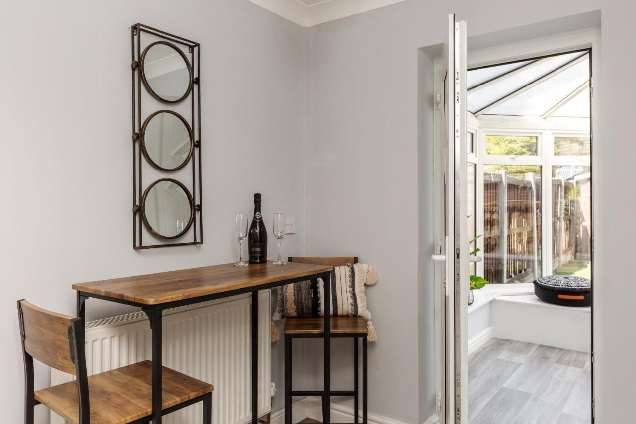 Curlew - 3 Bedrooms Wi-Fi, Parking, Contractors Thornton  Exterior photo
